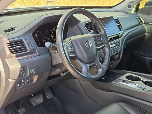 Used 2025 Honda Ridgeline RTL image 12