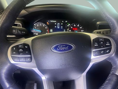 Certified 2023 Ford Explorer XLT w/ Equipment Group 202A image 18
