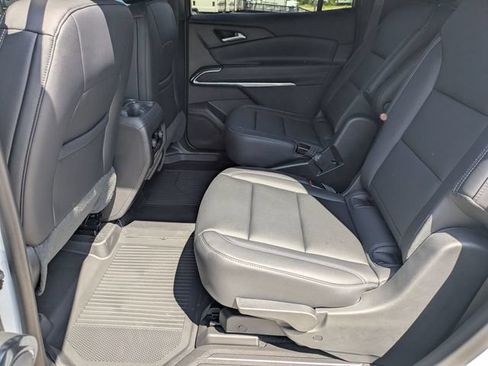 New 2026 Chevrolet Traverse LT w/ Midnight/Sport Edition FWD image 27