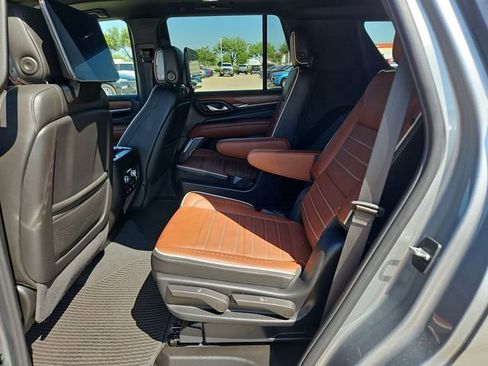 Used 2024 GMC Yukon Denali Ultimate AWD/4WD image 25