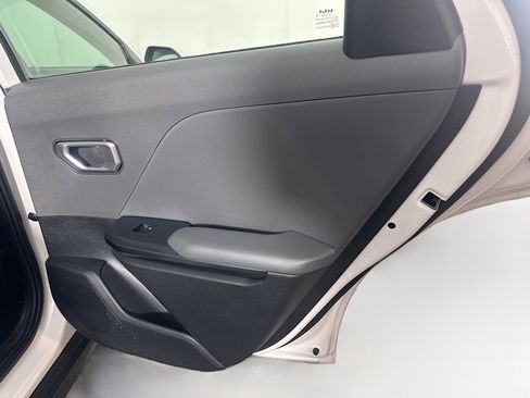 Used 2025 Kia K4 FWD image 28