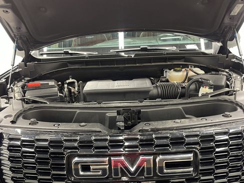 Used 2024 GMC Yukon Denali Ultimate AWD/4WD image 27