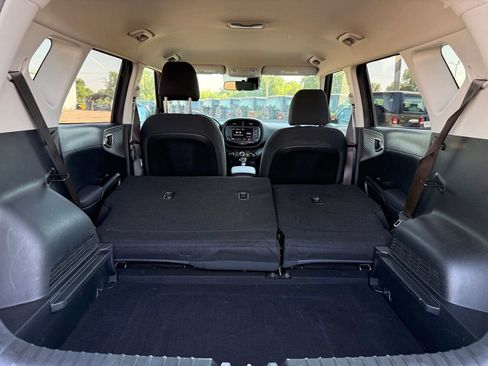Used 2024 Kia Soul LX w/ Option Group 015 FWD image 32