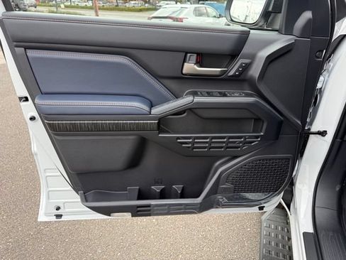 Used 2026 Toyota 4Runner Platinum AWD/4WD image 26