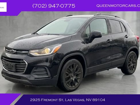 Used 2022 Chevrolet Trax LT w/ Sport Edition FWD image 1