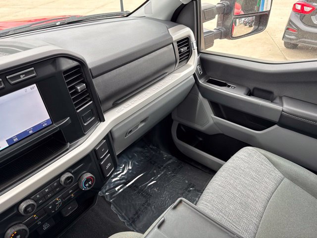 Used 2023 Ford F350 XLT AWD/4WD image 46