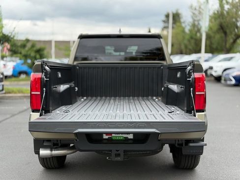 Certified 2025 Toyota Tacoma TRD Sport AWD/4WD image 10