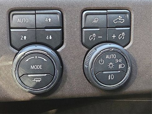 Certified 2024 Chevrolet Silverado 1500 LTZ image 22