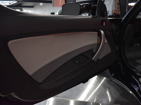 Used 2011 Tesla Roadster Sport RWD image 37