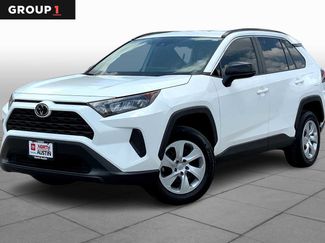 Used 2019 Toyota RAV4 LE FWD video 1