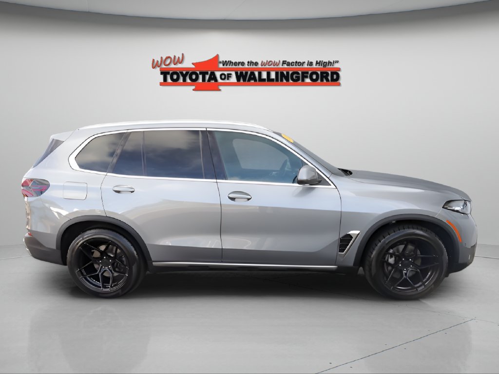Used 2024 BMW X5 xDrive40i w/ Parking Assistance Package AWD/4WD image 9