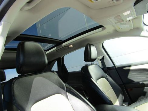 Certified 2022 Ford Escape Titanium w/ Titanium Elite Package image 3