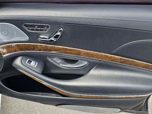 Used 2015 Mercedes-Benz S 63 AMG 4MATIC Sedan image 44