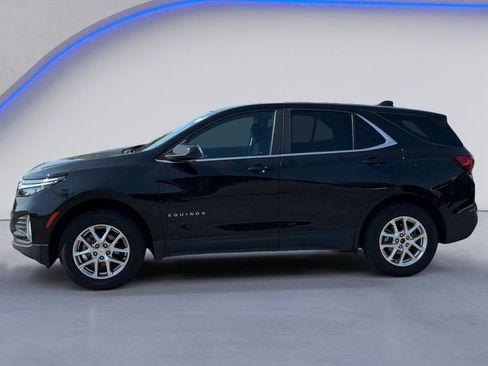Used 2022 Chevrolet Equinox LT w/ Driver Convenience Package AWD/4WD image 3