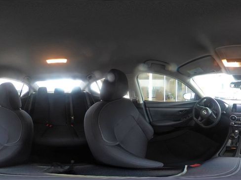 Used 2025 Nissan Sentra S FWD image 43