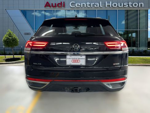 Used 2020 Volkswagen Atlas Cross Sport SEL Premium image 10