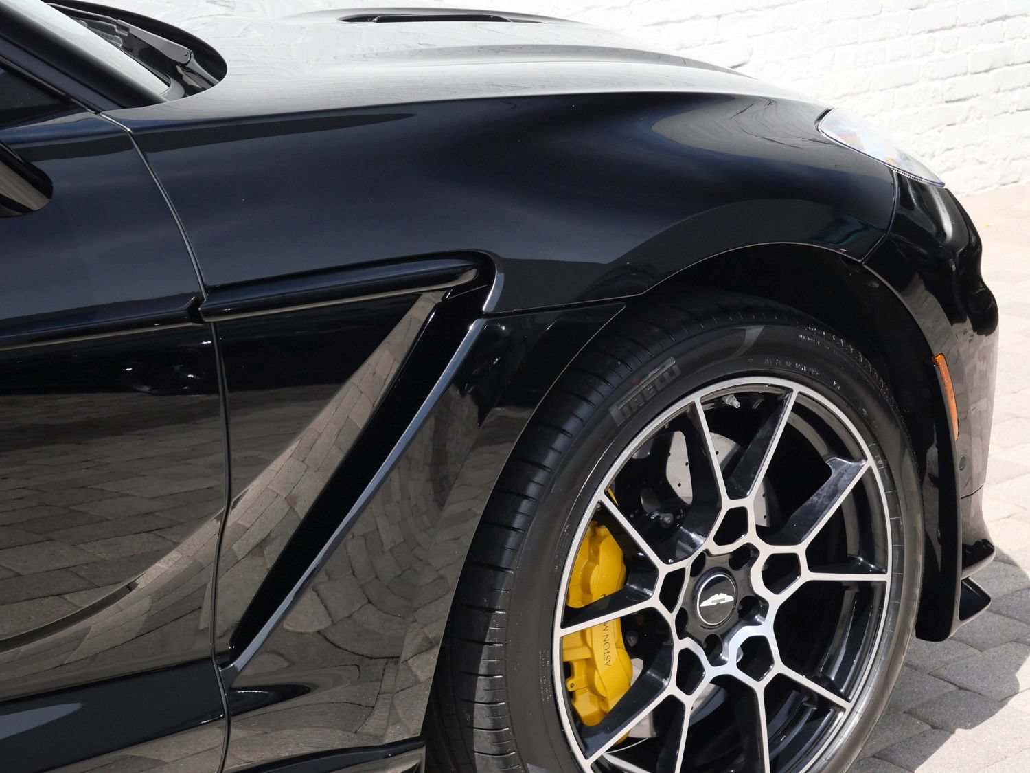 Used 2023 Aston Martin DBX 707 AWD/4WD image 9