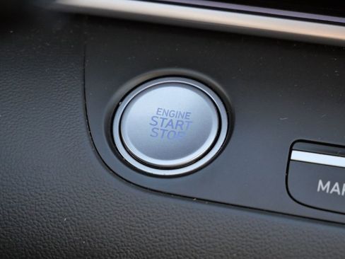 Used 2024 Hyundai Elantra SEL image 42