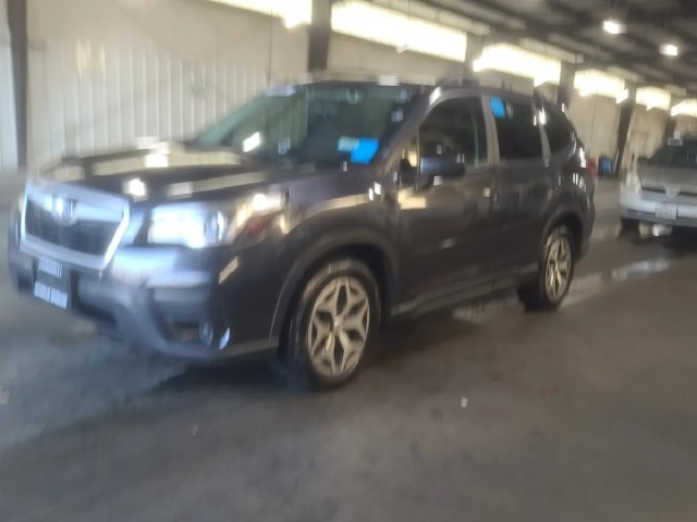 Used 2019 Subaru Forester Premium AWD/4WD image 6