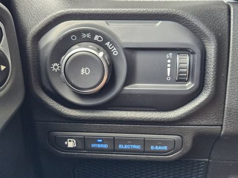 Used 2025 Jeep Wrangler Unlimited Sport S 4xe AWD/4WD image 31