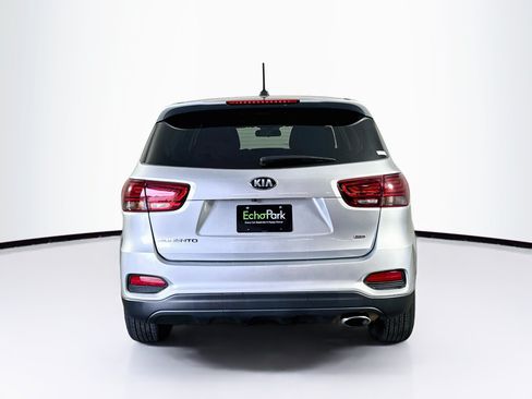 Used 2020 Kia Sorento L FWD image 7