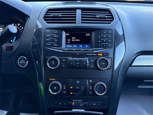 Used 2019 Ford Explorer XLT w/ Class III Trailer Tow Package image 14