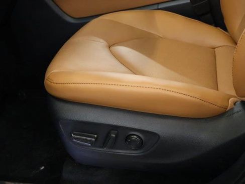 New 2026 Toyota Highlander Platinum image 13