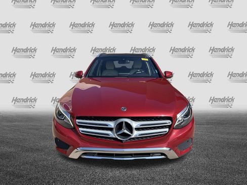 Used 2018 Mercedes-Benz GLC 300 4MATIC image 3