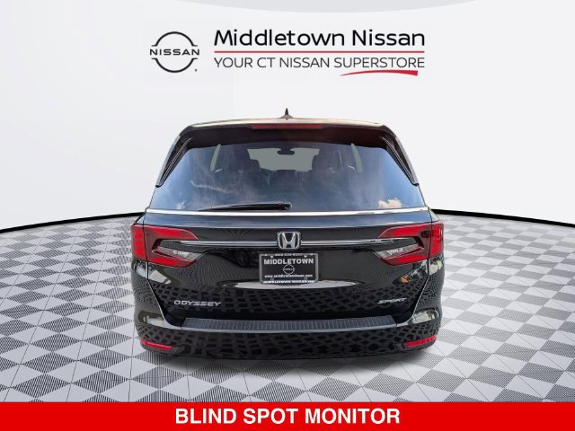 Used 2024 Honda Odyssey Sport image 4