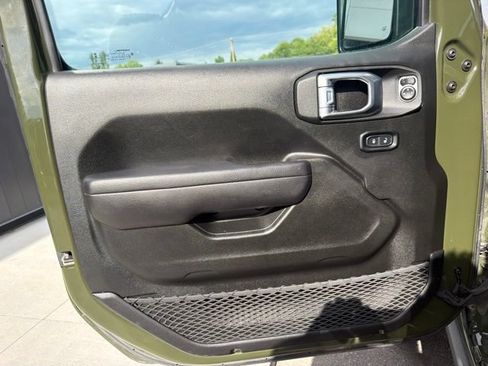 Used 2022 Jeep Gladiator Mojave w/ Trailer Tow Package AWD/4WD image 17