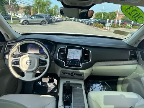 Used 2023 Volvo XC90 B5 Plus w/ Protection Package Premier AWD/4WD image 23