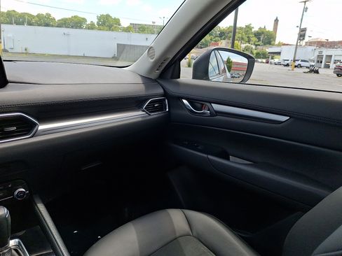 Used 2019 MAZDA CX-5 Touring FWD image 18