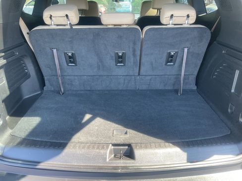 Certified 2025 Buick Enclave Preferred FWD image 9
