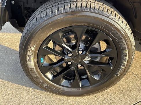 Used 2023 Jeep Wrangler Unlimited Sahara w/ Cold Weather Group image 14