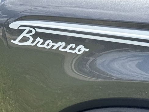 Used 2025 Ford Bronco Heritage Edition AWD/4WD image 10