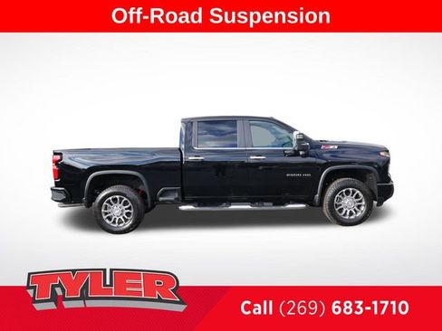 New 2026 Chevrolet Silverado 2500 LT w/ Z71 Chrome Sport Edition image 9