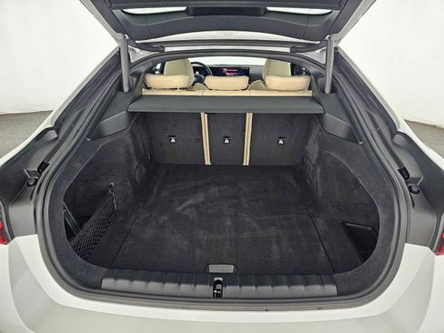 Used 2024 BMW i4 eDrive40 w/ Convenience Package image 14