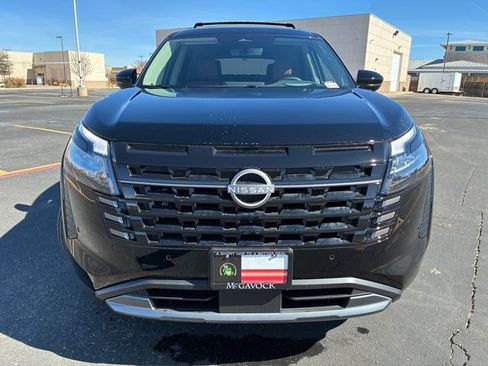 New 2026 Nissan Pathfinder Platinum AWD/4WD image 9