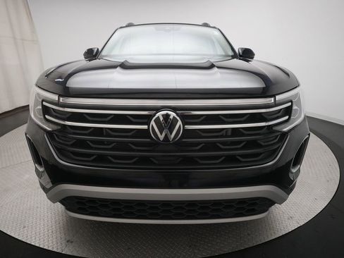 Used 2026 Volkswagen Atlas Peak Edition AWD/4WD image 11