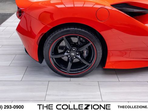 Used 2022 Ferrari F8 Tributo RWD image 32