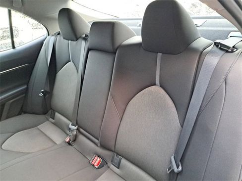 Used 2024 Toyota Camry LE image 12