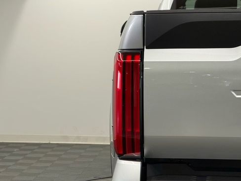 New 2026 Toyota Tundra SR5 image 9