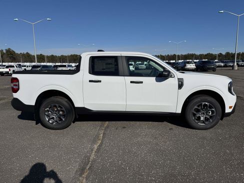 New 2026 Ford Maverick XLT image 9