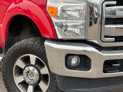 Used 2014 Ford F250 Lariat w/ Lariat Interior Package image 26