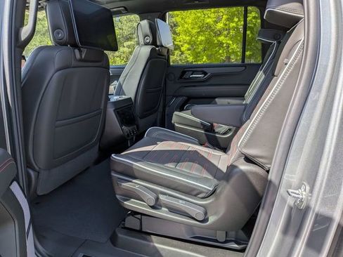 New 2026 GMC Yukon XL AT4 Ultimate AWD/4WD image 21