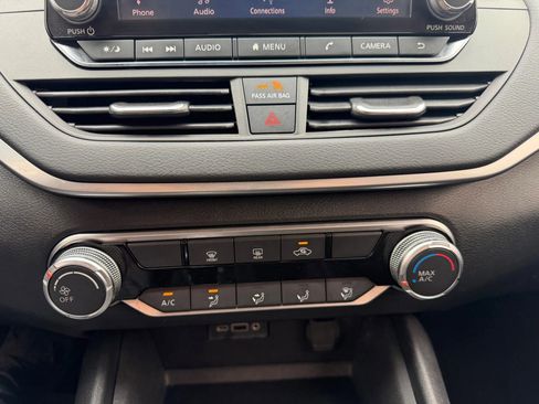 Used 2019 Nissan Altima 2.5 S FWD image 18