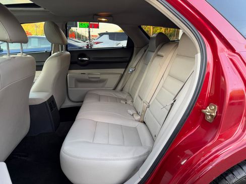 Used 2005 Dodge Magnum R/T RWD image 11