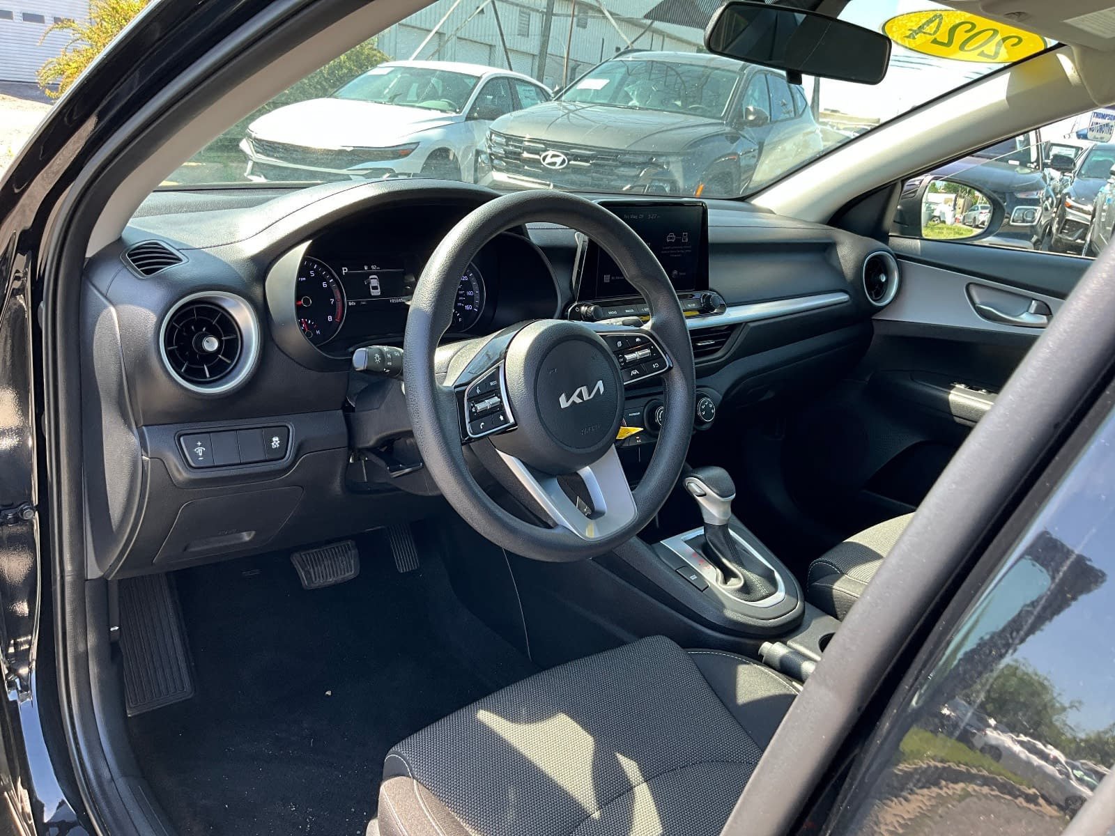 Used 2024 Kia Forte LXS FWD image 16