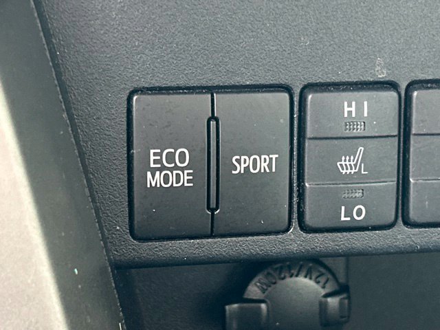 Used 2017 Toyota RAV4 Platinum w/ All Weather Liner Package AWD/4WD image 57