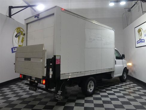 Used 2020 Chevrolet Express 3500 139IN WB CUTAWAY image 10